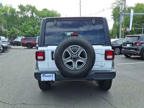 Used 2022 Jeep Wrangler Unlimited Sport AWD/4WD image 5