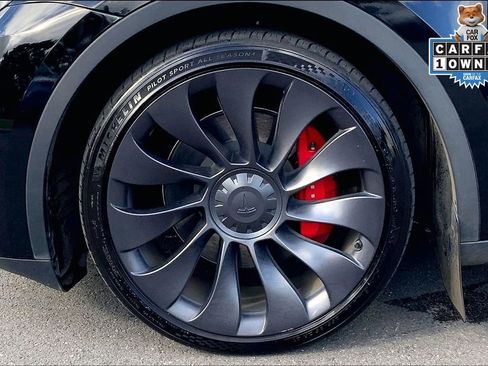 Used 2023 Tesla Model Y Performance image 8