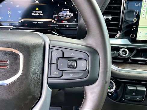 Used 2025 GMC Sierra 1500 SLT AWD/4WD image 15