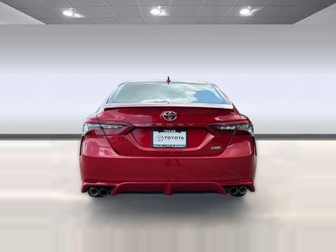 Used 2021 Toyota Camry XSE FWD image 10