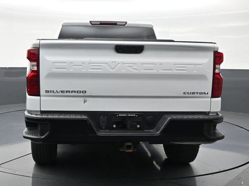 Used 2023 Chevrolet Silverado 1500 Custom Trail Boss AWD/4WD image 4