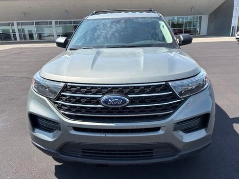 Used 2020 Ford Explorer XLT w/ Comfort Package AWD/4WD image 8