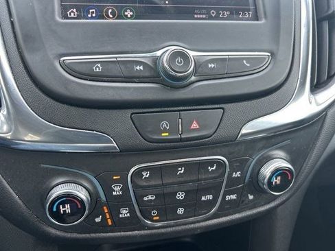 Used 2022 Chevrolet Equinox LT image 25