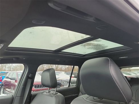 New 2025 Jeep Grand Cherokee L Limited w/ Trailer Tow Package image 11