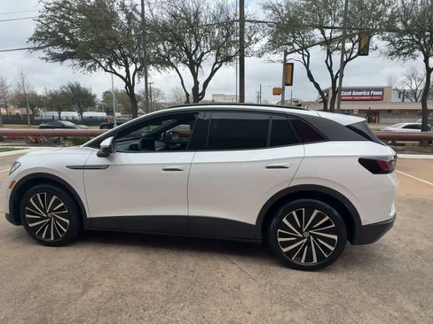 Used 2024 Volkswagen ID.4 S image 5