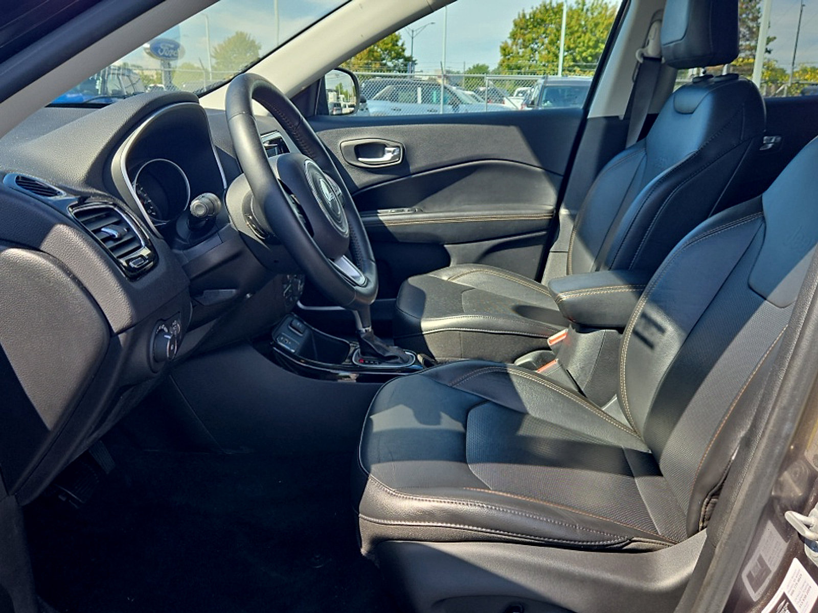 Used 2019 Jeep Compass Limited FWD image 11
