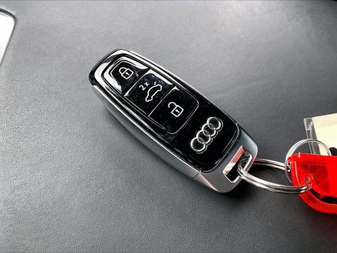 Used 2023 Audi S6 Prestige w/ Prestige Package image 32