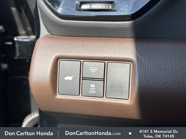 Used 2025 Honda Pilot Elite image 30