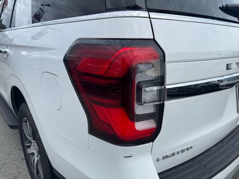 Used 2024 Ford Expedition Limited image 35