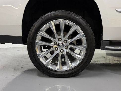 Used 2020 Cadillac Escalade Luxury image 30