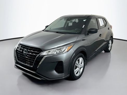 Certified 2022 Nissan Kicks S FWD image 3