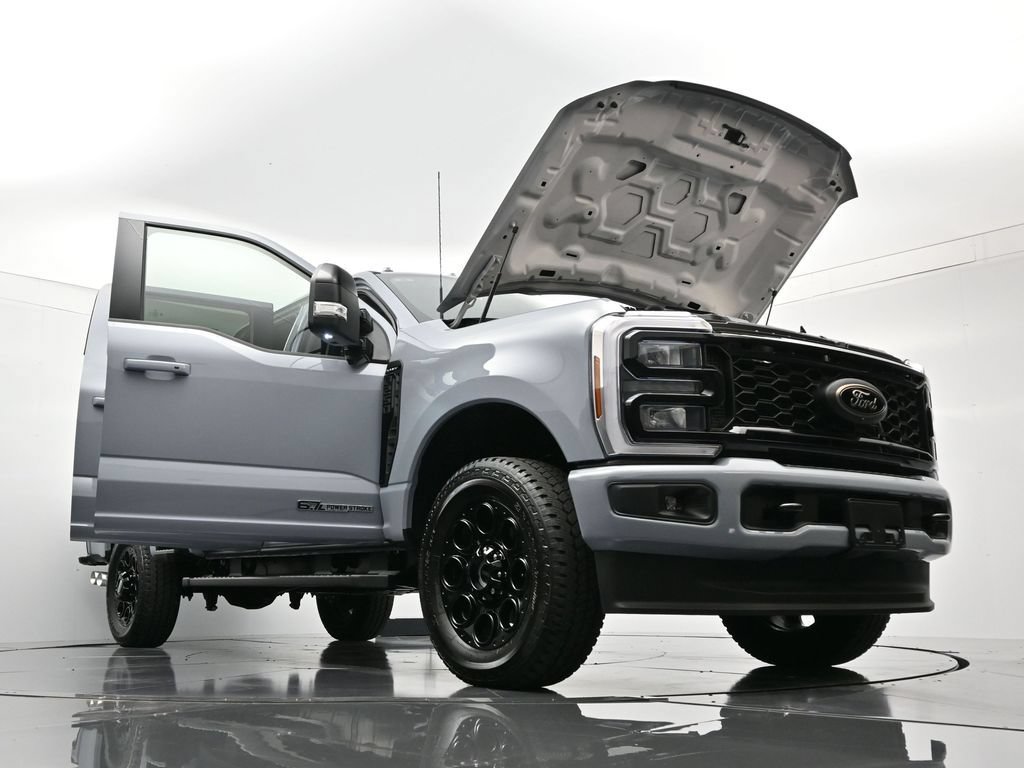 New 2026 Ford F250 Lariat w/ Black Appearance Package AWD/4WD image 50