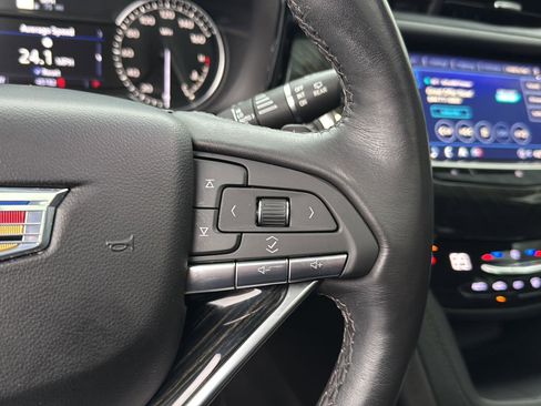 Used 2021 Cadillac XT6 Premium Luxury image 19