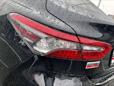 Used 2024 Toyota Camry XLE w/ Cold Weather Package image 28