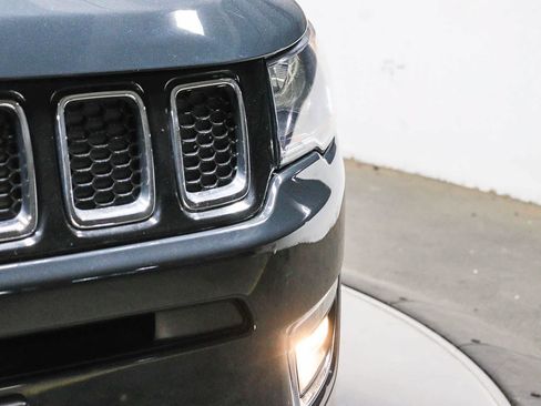 Used 2018 Jeep Compass Limited w/ Navigation Group FWD image 7