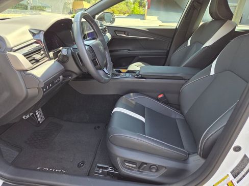 Certified 2025 Toyota Camry SE FWD image 25