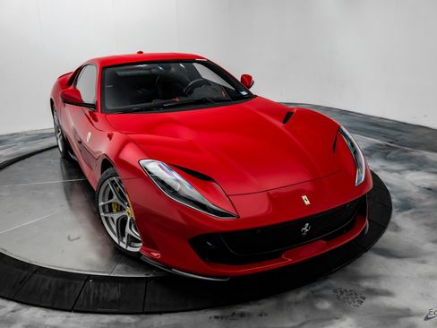Used 2018 Ferrari 812 Superfast image 23