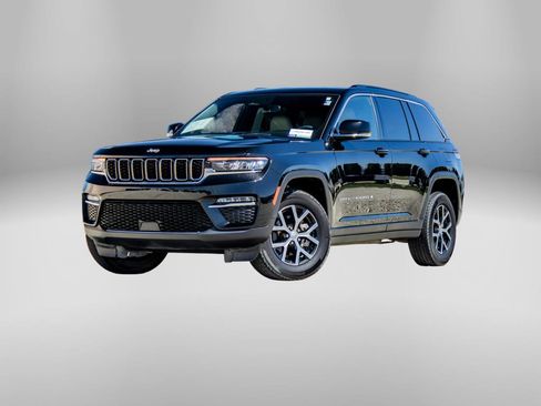 Used 2024 Jeep Grand Cherokee Limited AWD/4WD image 40