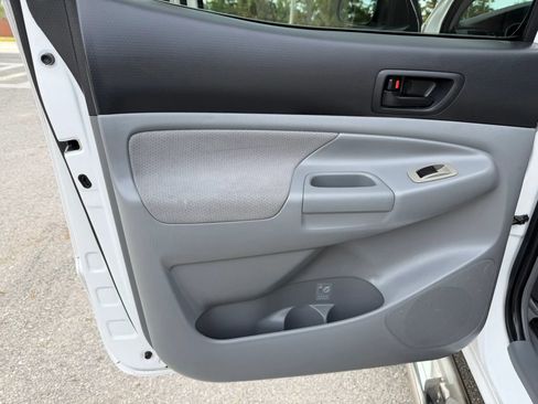 Used 2007 Toyota Tacoma PreRunner RWD image 25