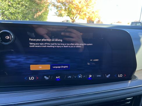 New 2026 Chevrolet Suburban LT w/ Comfort Package image 25