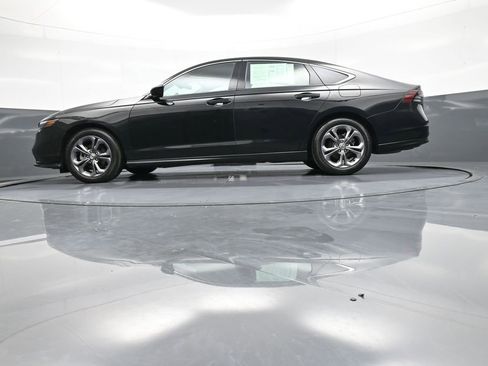 Certified 2023 Honda Accord EX image 33