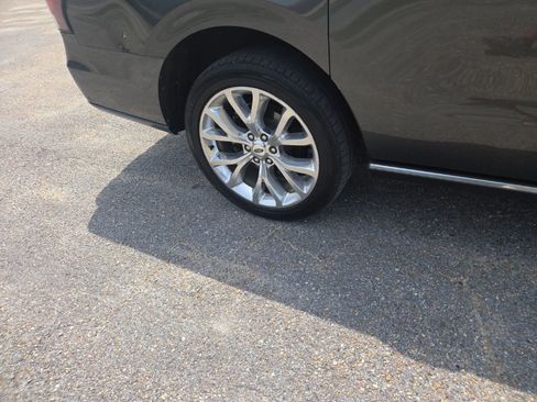 Used 2019 Ford Expedition Max Platinum RWD image 14
