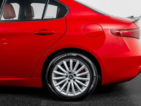 Used 2023 Alfa Romeo Giulia Sprint image 18