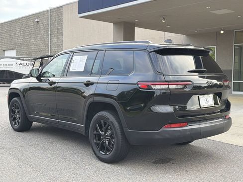 Used 2024 Jeep Grand Cherokee L Laredo AWD/4WD image 5