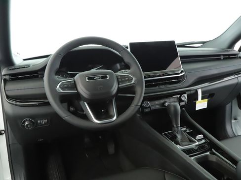 New 2026 Jeep Compass Limited image 2