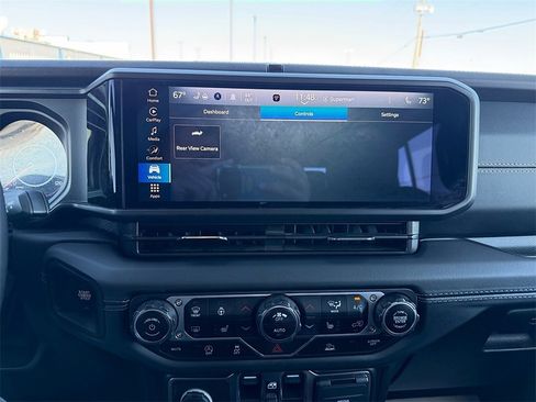 Used 2024 Jeep Gladiator Sport image 11