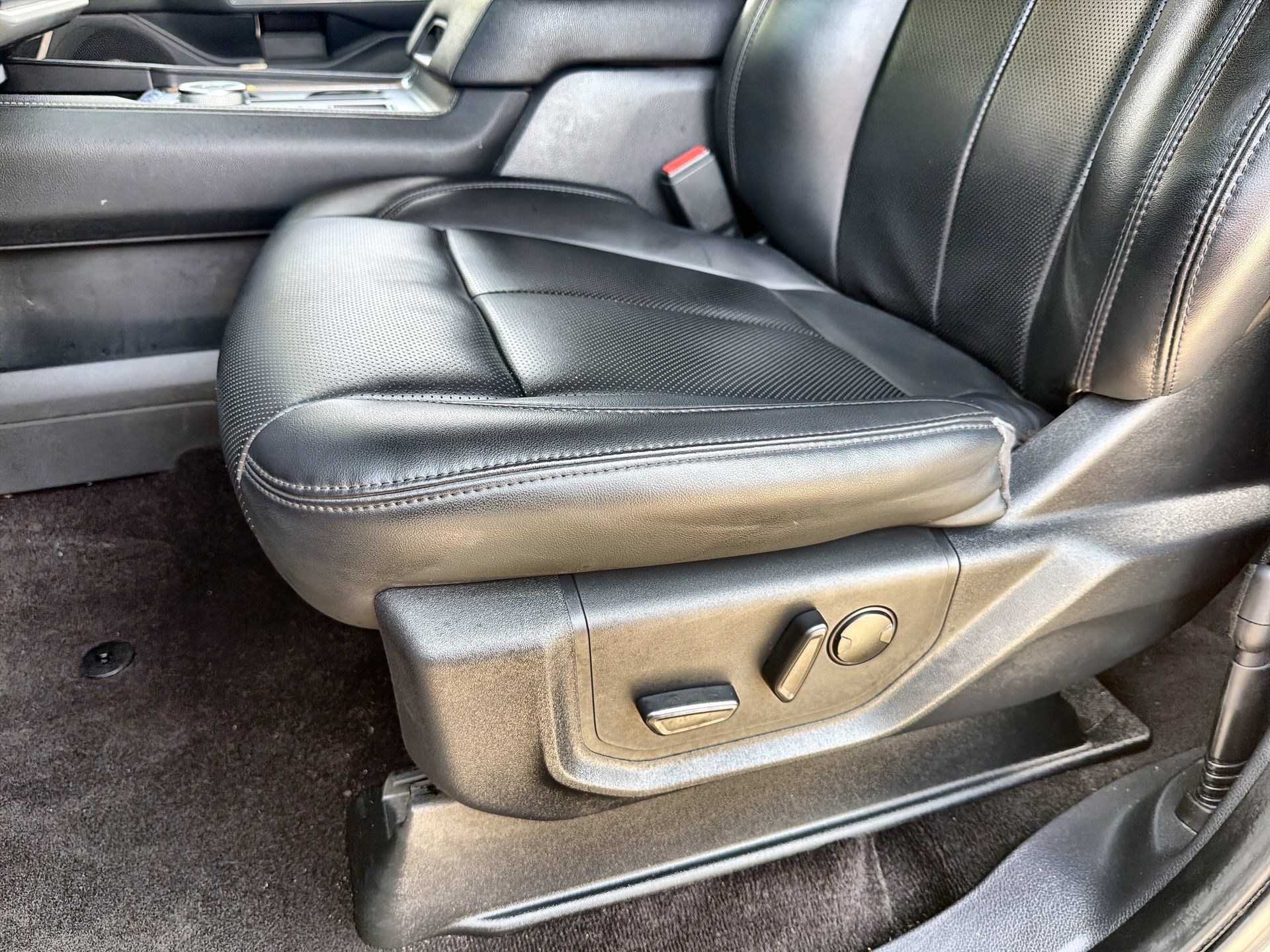 Certified 2022 Ford Expedition XLT RWD image 12