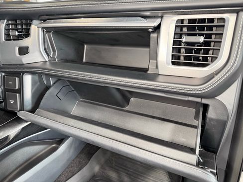 Used 2022 Ford F150 Lightning Platinum AWD/4WD image 22