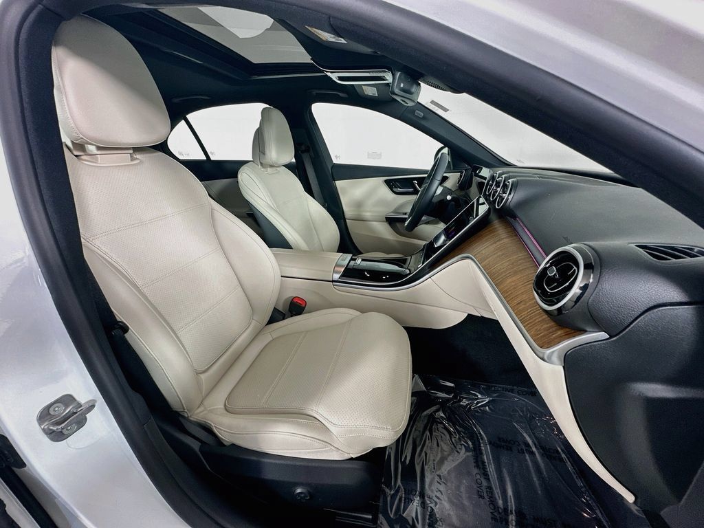 Certified 2025 Mercedes-Benz C 300 Sedan image 27