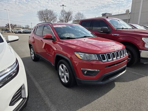 Used 2021 Jeep Compass Latitude w/ Sun and Sound Group image 3