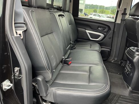Used 2019 Nissan Titan PRO-4X w/ Pro-4x Convenience Package AWD/4WD image 4
