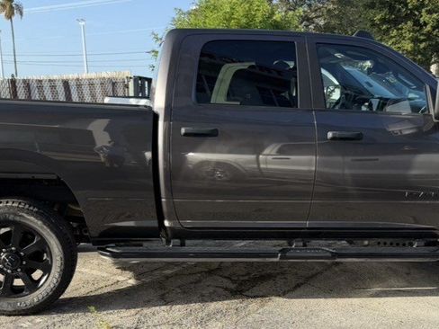 Used 2025 RAM 2500 Big Horn AWD/4WD image 1