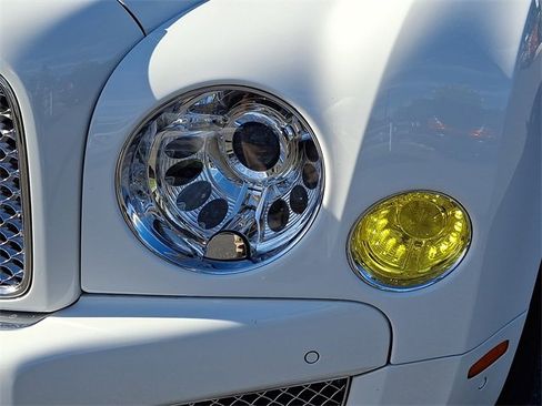 Used 2014 Bentley Mulsanne image 11