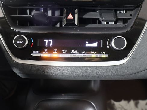 Used 2023 Toyota Corolla LE FWD image 38