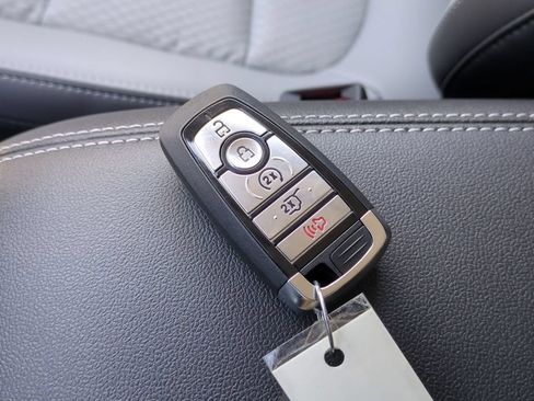 New 2025 Ford Escape SE FWD image 35