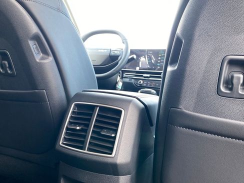 New 2026 Kia Sportage EX image 22