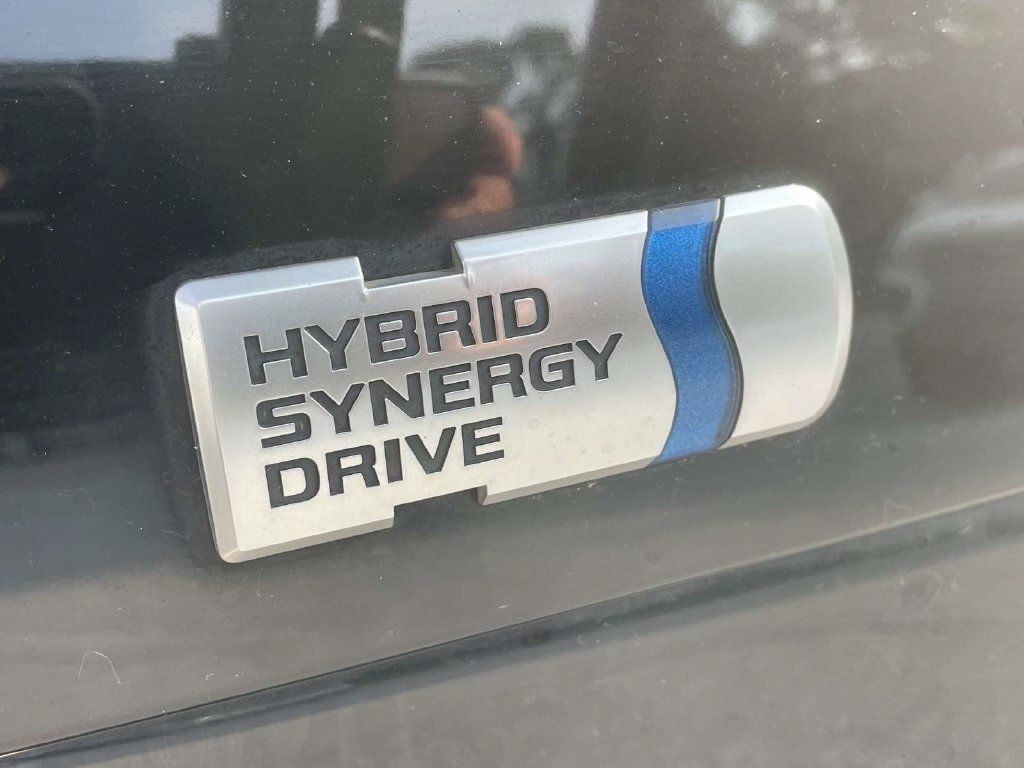 Used 2013 Toyota Prius Two FWD image 5