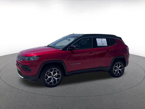 Used 2025 Jeep Compass Limited AWD/4WD image 8