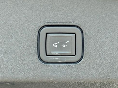 Used 2024 Cadillac Lyriq Sport AWD/4WD image 36