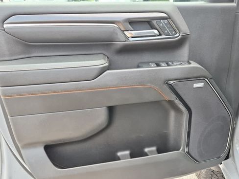 Used 2024 GMC Sierra 2500 AT4 w/ AT4 Premium Plus Package AWD/4WD image 13