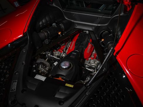Used 2021 Ferrari SF90 Stradale AWD/4WD image 26