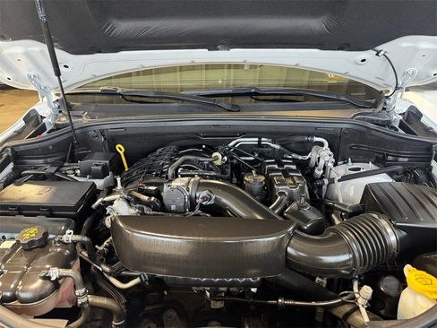 Used 2023 Dodge Durango GT image 27