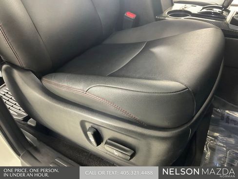 Used 2020 Toyota 4Runner Venture w/ Moonroof Package AWD/4WD image 28