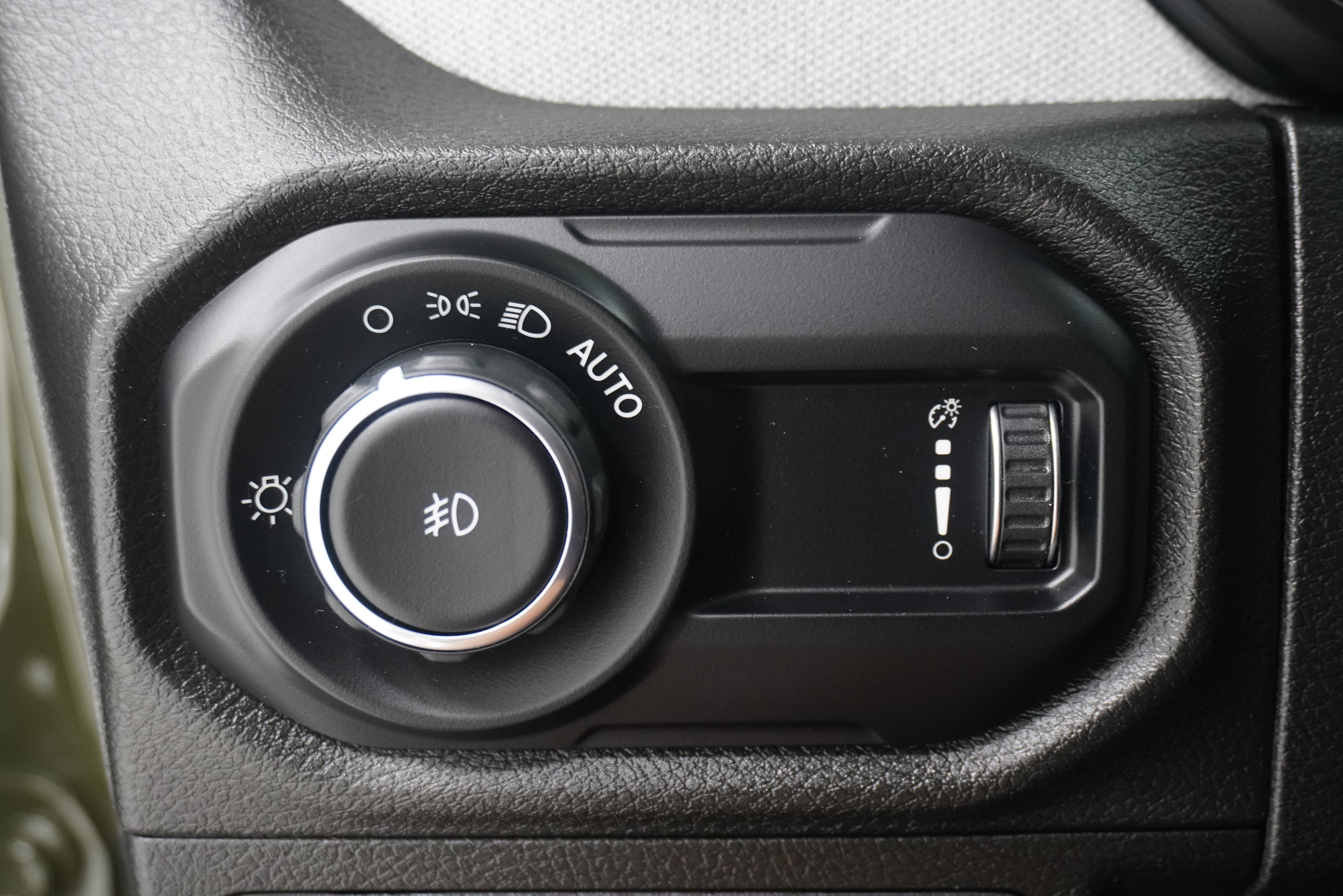 Used 2024 Jeep Wrangler Unlimited Sport AWD/4WD image 26