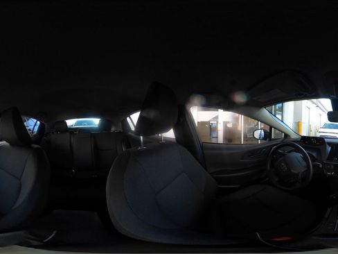 Used 2025 Toyota Prius LE image 42