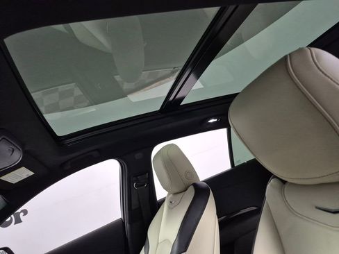 Used 2023 Cadillac XT4 Sport image 23